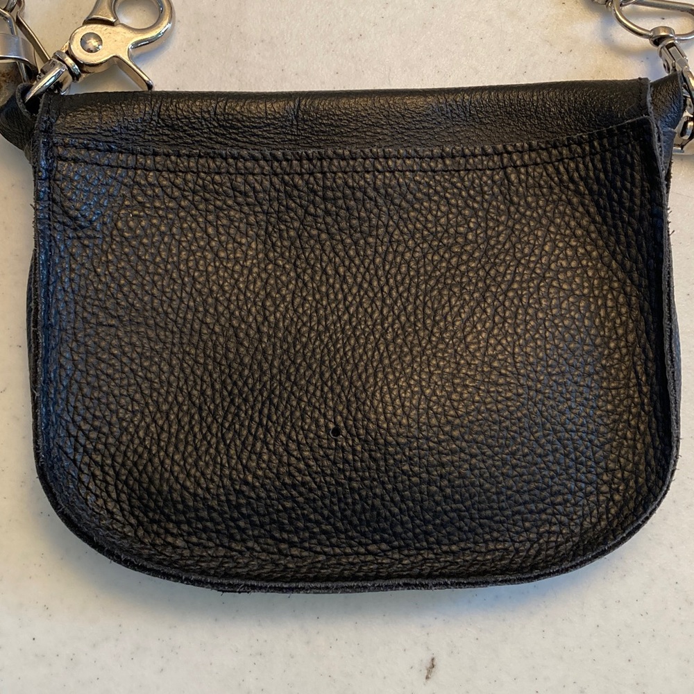 Harley-Davidson Black Leather Hip Pouch with Silver Chain - Picture 9 of 11